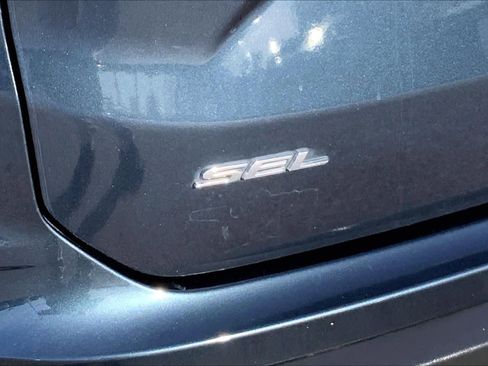 Used 2024 Ford Edge SEL w/ Convenience Package image 10
