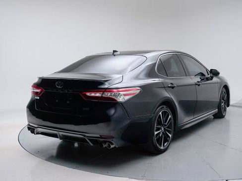 Used 2019 Toyota Camry XSE FWD image 6