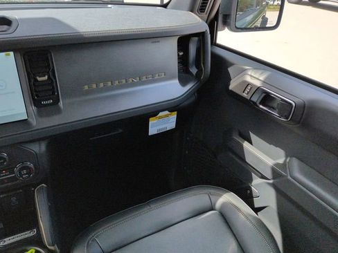 New 2025 Ford Bronco Badlands image 19