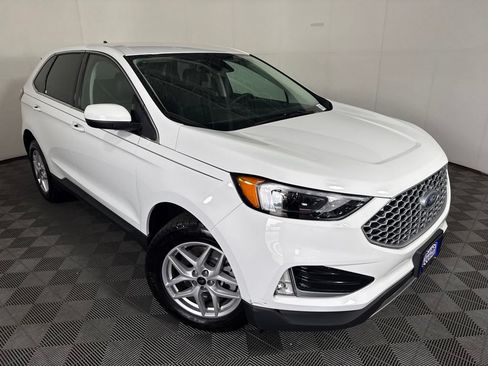 Used 2023 Ford Edge SEL w/ Convenience Package AWD/4WD image 2