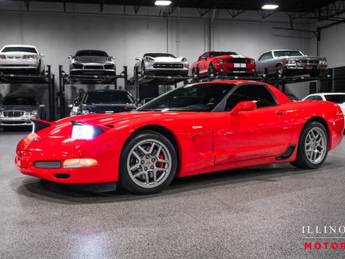 Used 2002 Chevrolet Corvette Z06 w/ Memory Pkg image 1