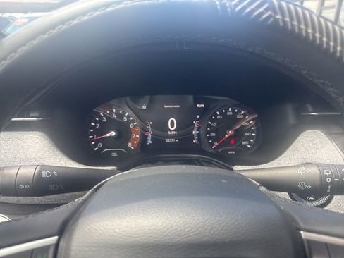 Used 2023 Jeep Compass Latitude AWD/4WD image 18
