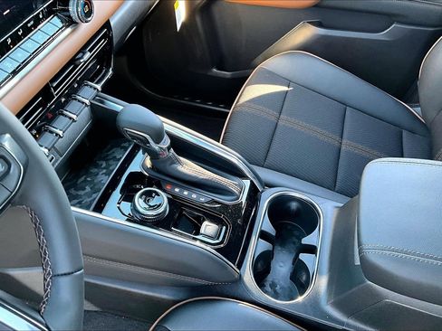 New 2026 GMC Canyon AT4 image 8