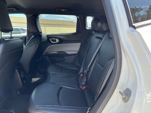 Used 2025 Jeep Compass Limited AWD/4WD image 28