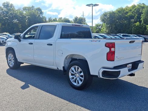 Used 2022 Chevrolet Silverado 1500 Custom w/ Safety Confidence Package image 4