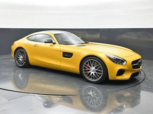 Used 2017 Mercedes-Benz AMG GT S image 3