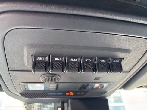 Used 2023 Ford Bronco Wildtrak AWD/4WD image 10
