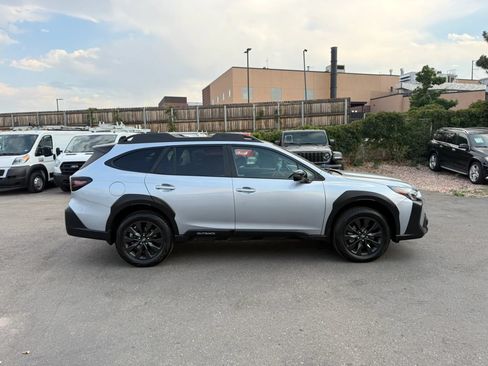Used 2023 Subaru Outback Onyx Edition AWD/4WD image 9