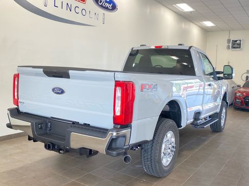 New 2026 Ford F250 XLT w/ FX4 Off-Road Package AWD/4WD image 6