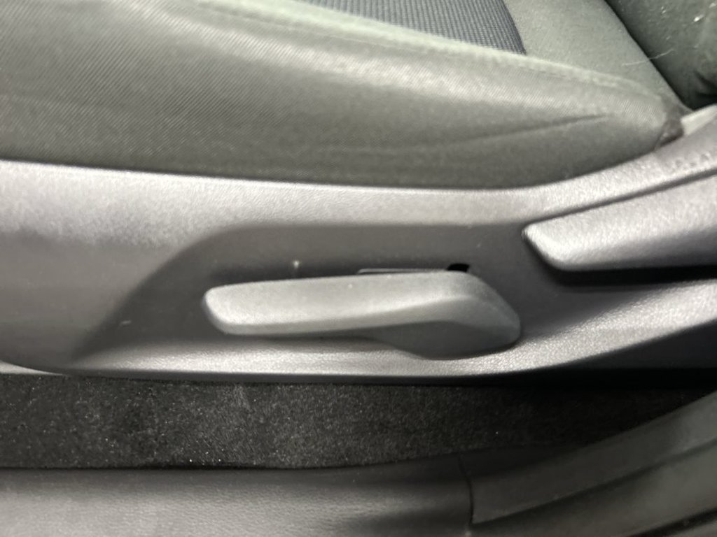 Used 2019 Toyota RAV4 LE w/ All Weather Liner Package AWD/4WD image 10