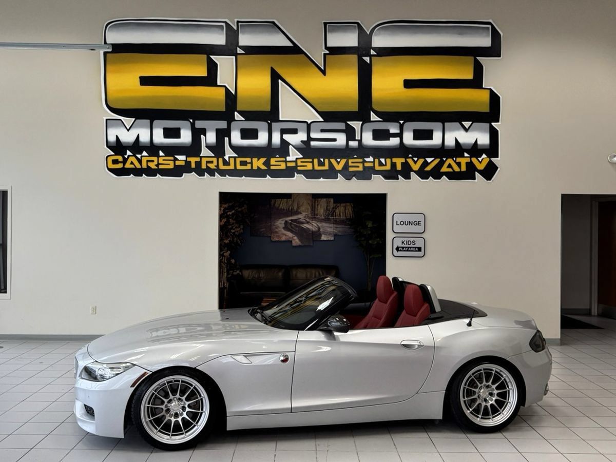 Used 2013 BMW Z4 sDrive35i RWD image 6