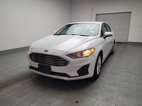 Used 2019 Ford Fusion SE image 15