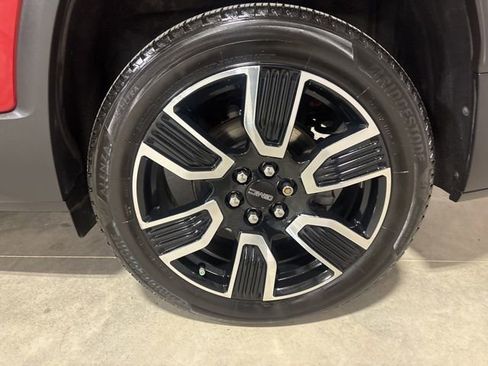 Used 2021 GMC Acadia SLE w/ Driver Convenience Package image 24