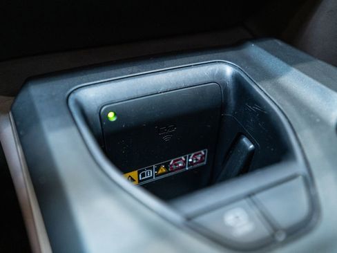 Used 2023 Toyota Crown Limited w/ Advanced Technology Package image 29