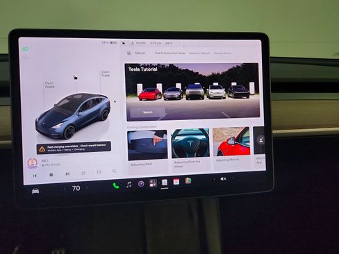 Used 2024 Tesla Model Y Performance AWD/4WD image 17