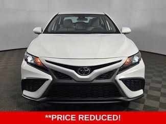 Used 2022 Toyota Camry SE FWD video 2