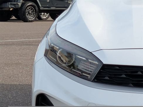 Used 2022 Kia Forte LXS image 9