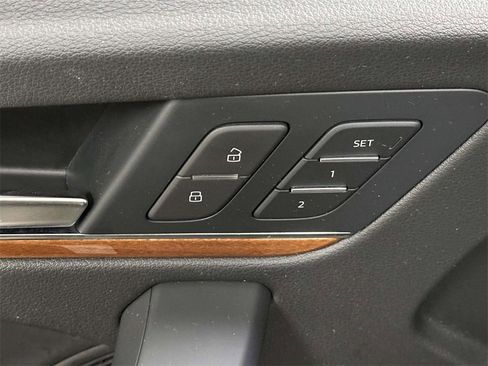Used 2023 Audi Q5 2.0T Premium Plus w/ Premium Plus Package image 11