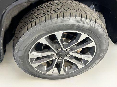 Used 2022 Jeep Grand Cherokee Overland AWD/4WD image 31