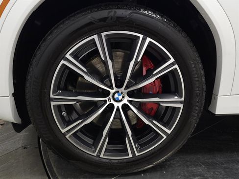 Used 2025 BMW X6 xDrive40i w/ Climate Comfort Package image 13