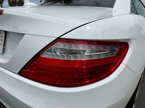 Used 2015 Mercedes-Benz SLK 250 w/ Premium Package image 65