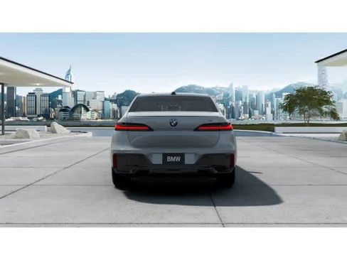 New 2025 BMW i7 xDrive60 w/ Executive Package image 5