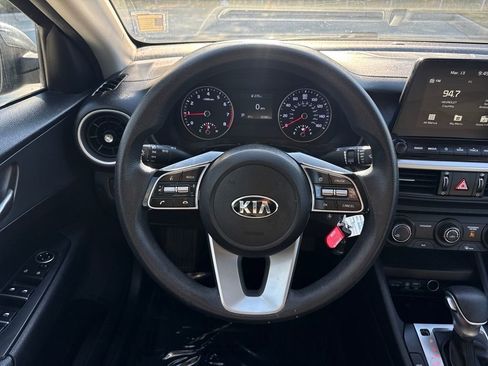 Used 2021 Kia Forte LXS image 18