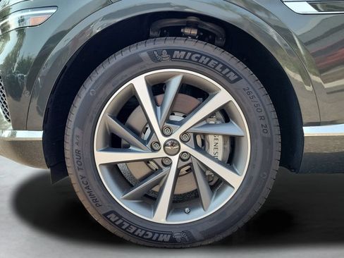 Used 2025 Genesis GV80 2.5T Advanced AWD/4WD image 32