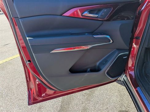 New 2026 Chevrolet Traverse Z71 w/ Enhanced Driving Package image 8