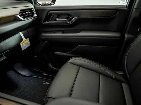 New 2026 GMC Yukon XL Denali w/ Sun & Power Step Package image 19