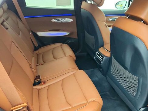 Used 2026 Genesis GV70 2.5T Advanced image 23