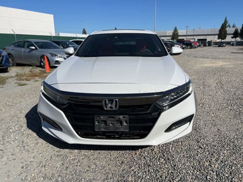 Used 2018 Honda Accord Sport image 2