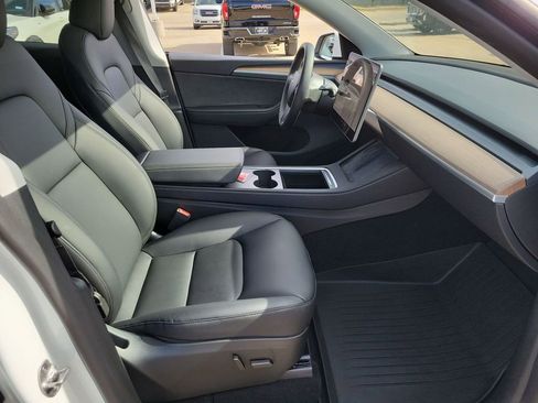Used 2024 Tesla Model Y Long Range image 28