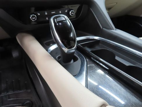 Used 2019 Buick Enclave Essence image 53