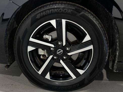 Used 2025 Nissan Sentra SV FWD image 8