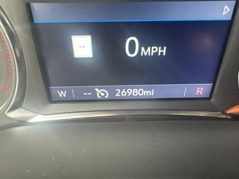 Used 2023 GMC Acadia SLE w/ Driver Convenience Package FWD image 11