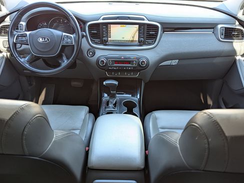 Used 2020 Kia Sorento SX image 17