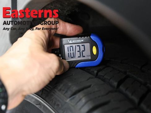 Used 2025 Subaru Ascent Premium AWD/4WD image 30