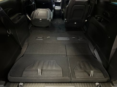 New 2026 Chrysler Pacifica Limited w/ S Appearance Package image 15