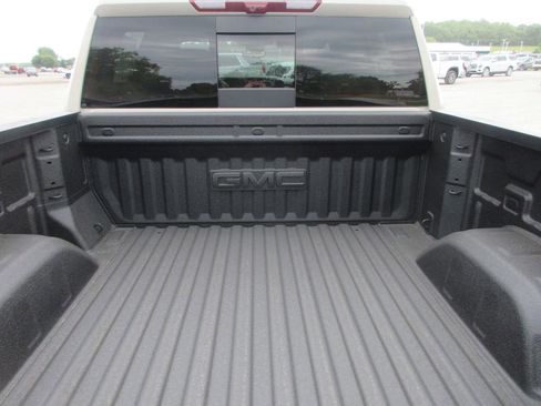 New 2026 GMC Sierra 1500 Denali w/ Denali Reserve Package AWD/4WD image 6