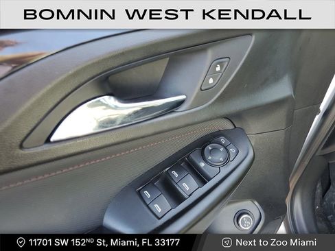 Used 2021 Chevrolet TrailBlazer RS w/ Sun and Liftgate Package image 22