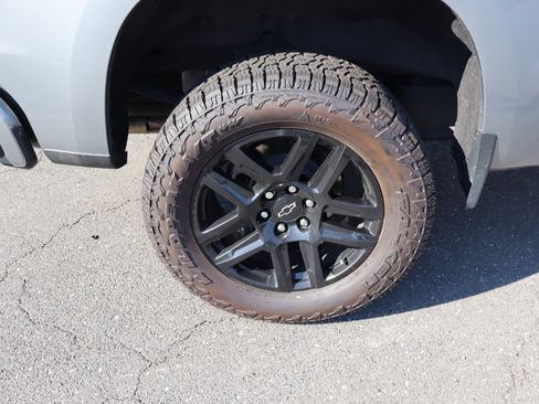 Used 2025 Chevrolet Silverado 1500 RST AWD/4WD image 37