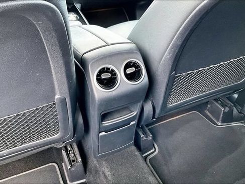 Used 2020 Mercedes-Benz GLB 250 image 25