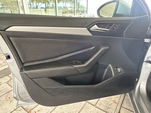 Used 2022 Volkswagen Jetta S image 16