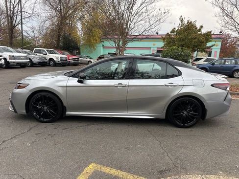 Used 2021 Toyota Camry XSE FWD image 8