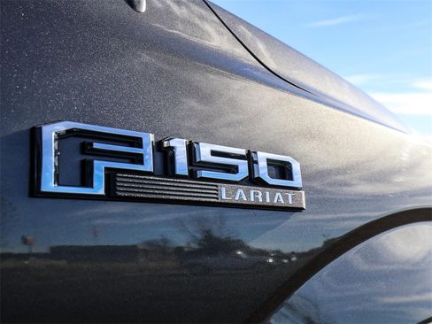 Used 2015 Ford F150 Lariat image 15