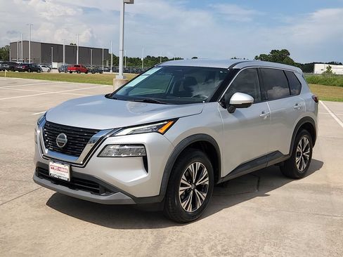 Used 2021 Nissan Rogue SV AWD/4WD image 9