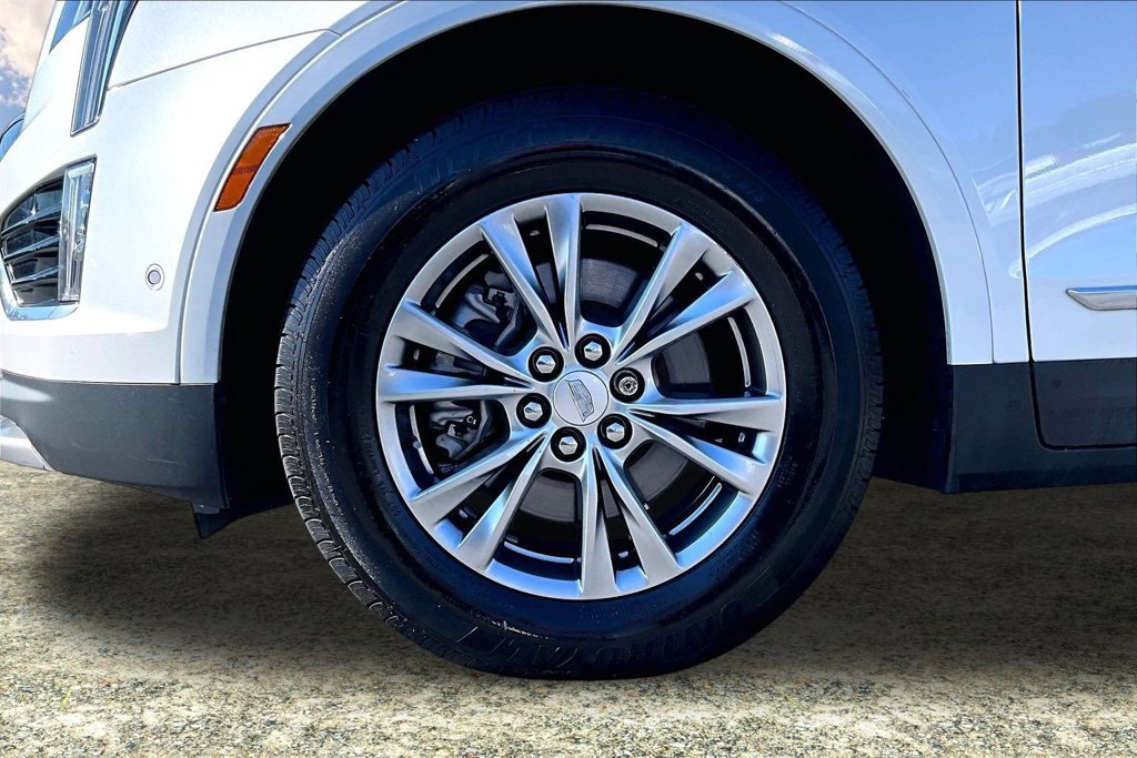 Used 2022 Cadillac XT5 Premium Luxury w/ Technology Package FWD image 34