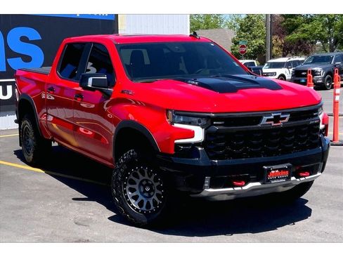 Used 2024 Chevrolet Silverado 1500 ZR2 w/ Technology Package AWD/4WD image 2