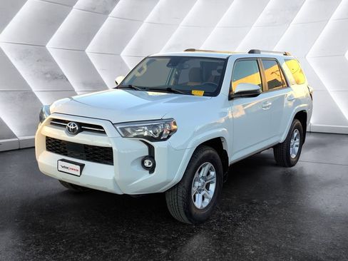 Used 2024 Toyota 4Runner SR5 image 3